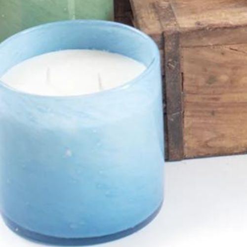 Light blue candle, air